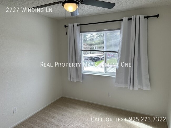 Building Photo - 2727 Winding Ln