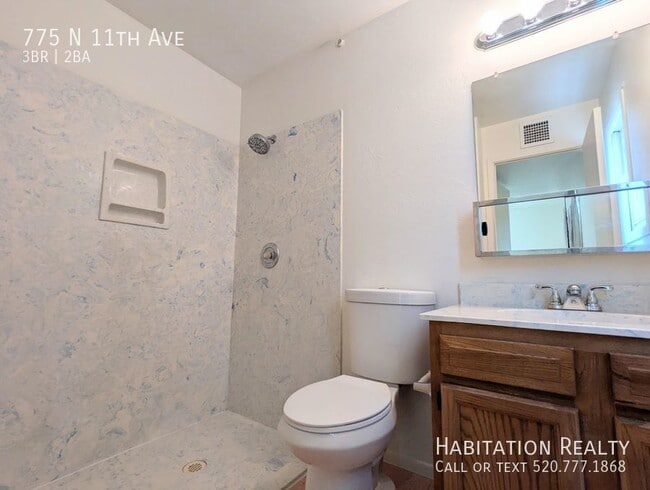 Building Photo - 775 N 11th Ave