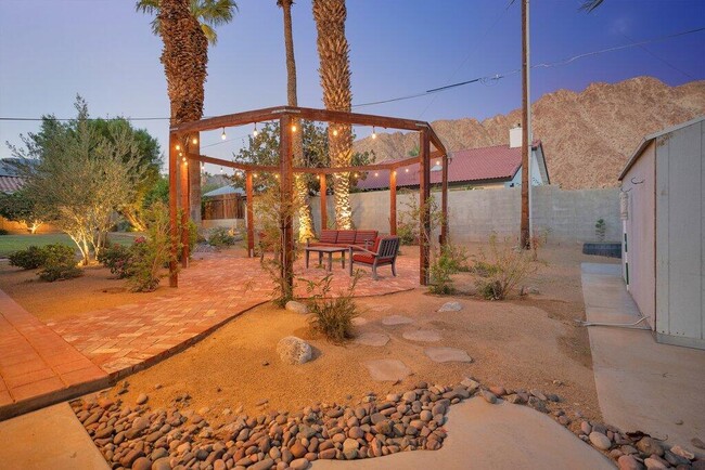 Building Photo - 52123 Avenida Diaz
