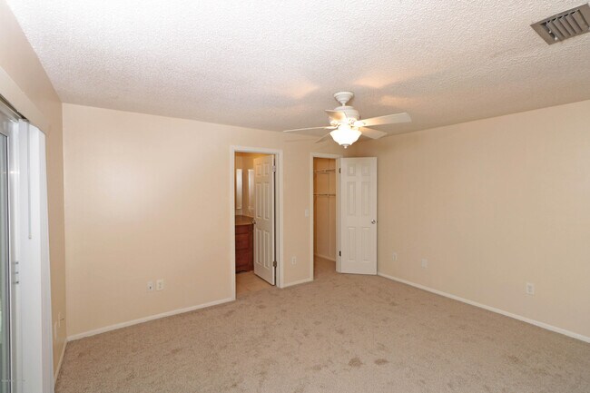 Building Photo - 243 Ocean View Ln