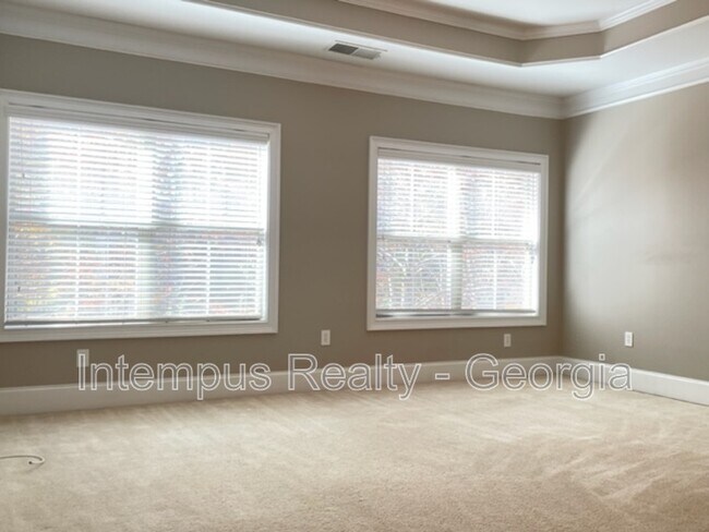 Building Photo - 1688 Mosaic Way