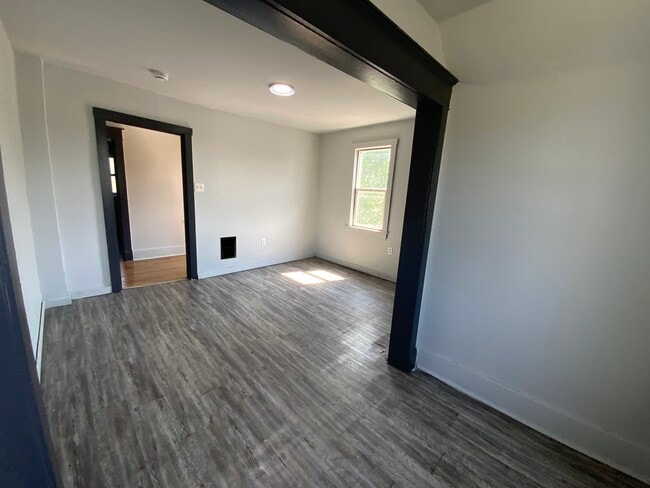 Building Photo - 503 N Franklin St