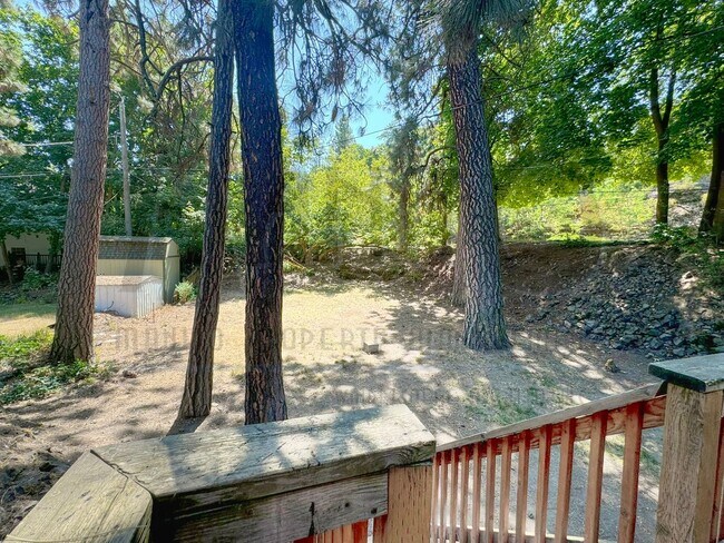 Building Photo - *COMING SOON* Vintage Craftsman In Prime L...