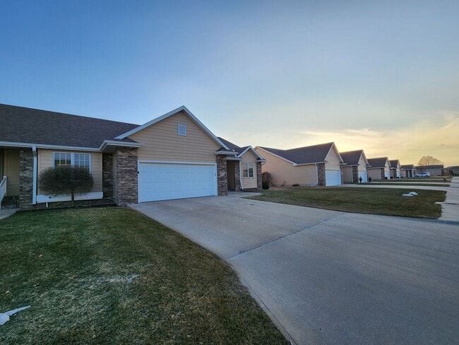 Building Photo - 4021 Sandalwood Drive