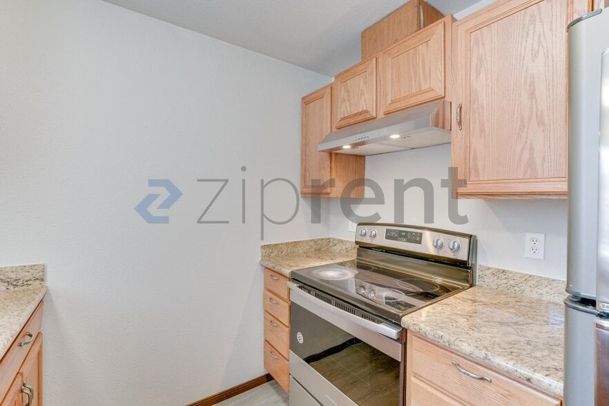 Building Photo - Unit A