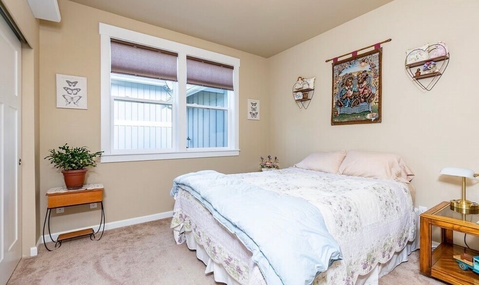 Building Photo - 26608 12th Dr NW