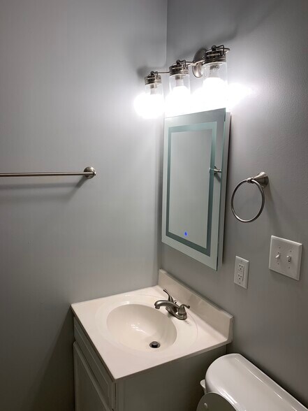 Building Photo - 113 Rystan Pl