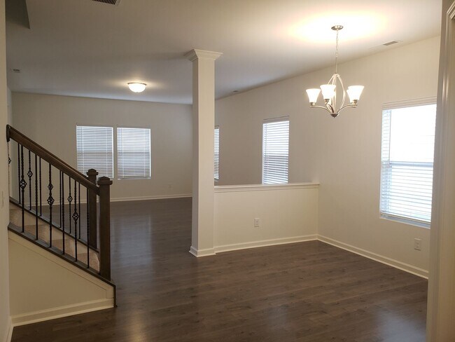 Building Photo - 3465 Vickrey Meadow Dr
