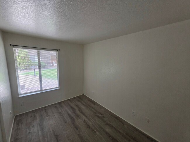 Building Photo - 1200 S Riordan Ranch St
