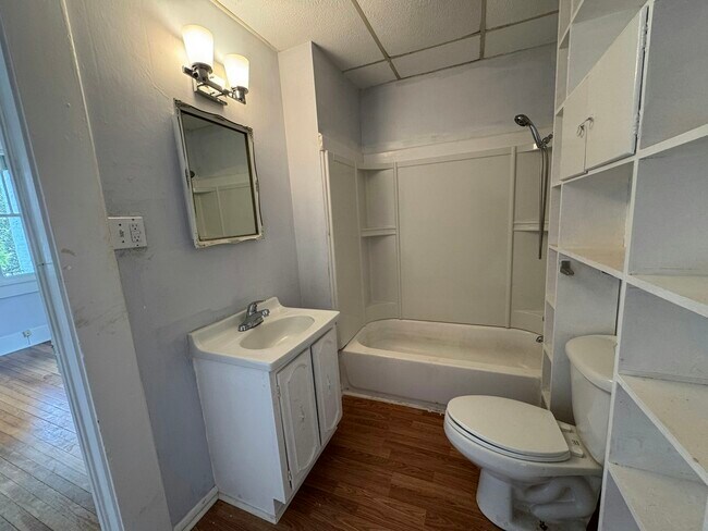 Building Photo - 435 Alta Woods Blvd