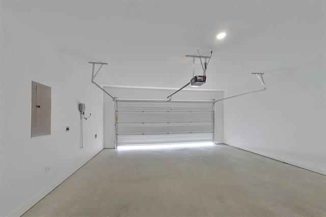 Building Photo - 1104 Dye Blvd