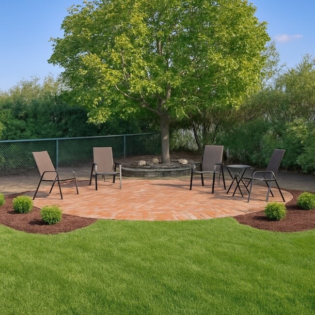 Building Photo - 506 Waukesha Ave