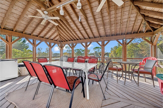 Building Photo - 35 Salters Farm Rd