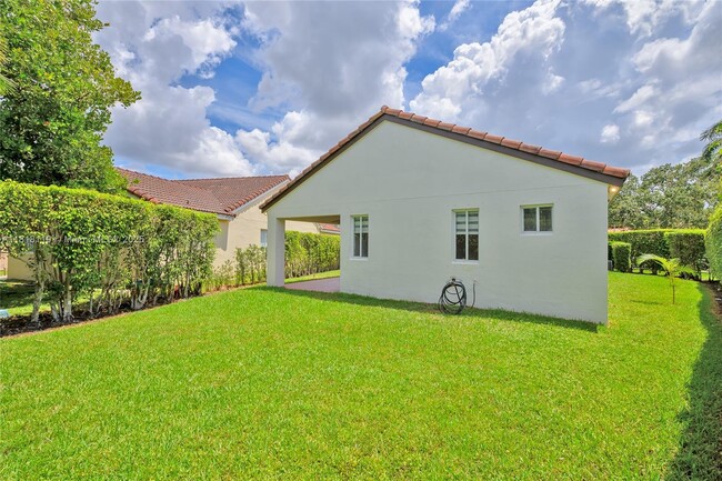 Building Photo - 1270 Majesty Terrace