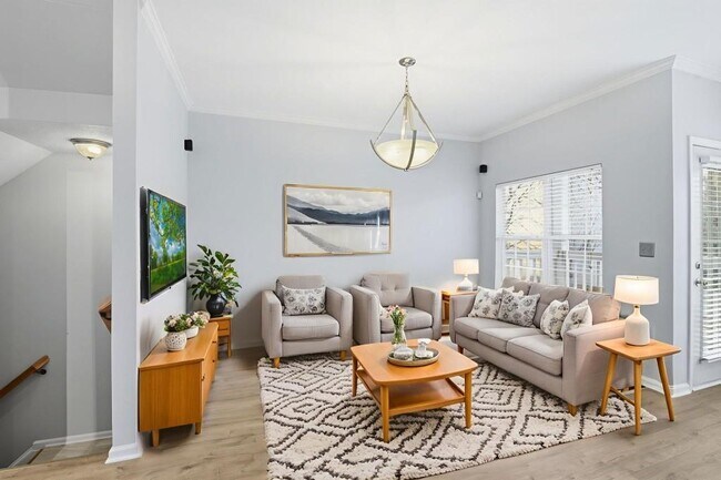 Building Photo - 1732 Pryor Rd SW