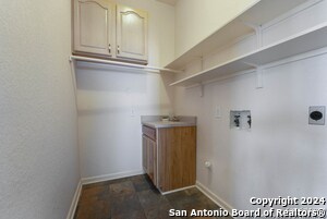 Building Photo - 723 Sendera St