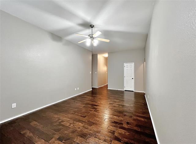 Building Photo - 4003 Greenwood Way