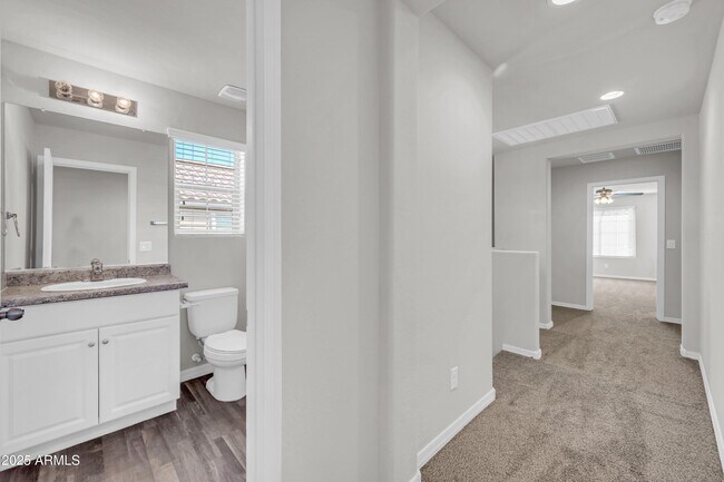 Building Photo - 935 E Agua Fria Ln