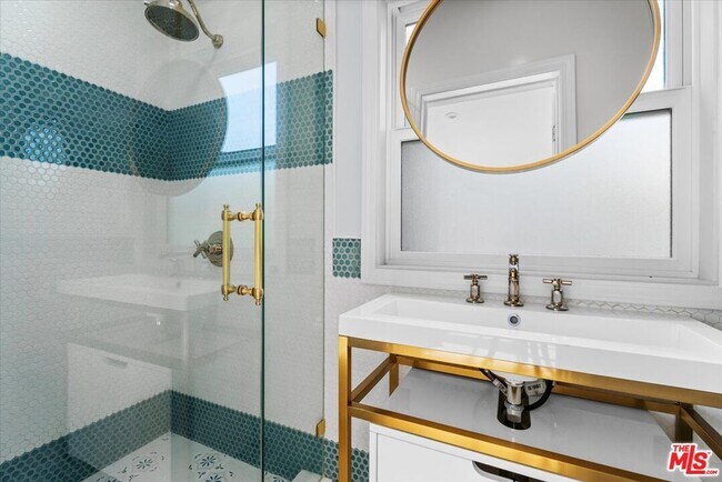 Building Photo - 9683 W Olympic Blvd