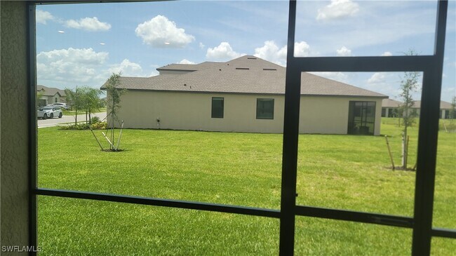 Building Photo - 3389 Menores Wy