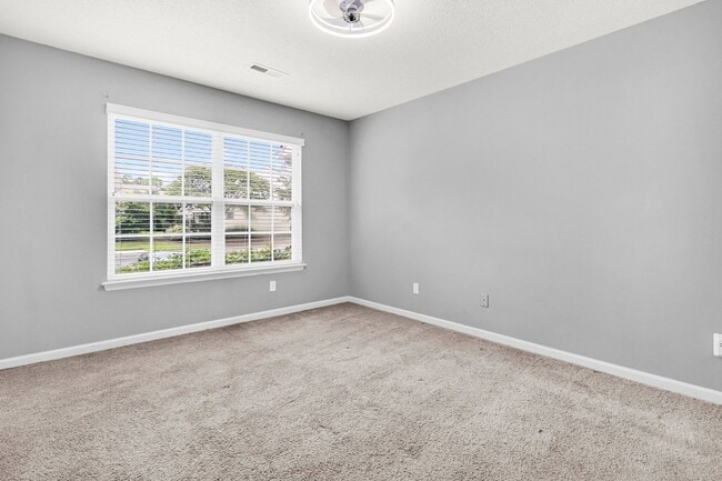 Building Photo - 478 Doane Way