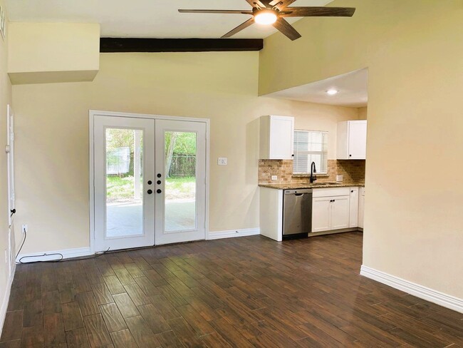 Building Photo - 24514 Sunny Glen Dr