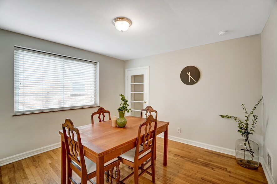 Formal dining room - 531 Norway Ave