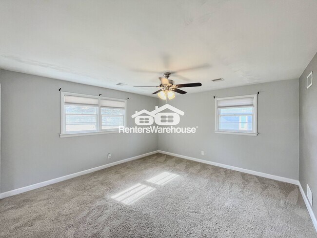 Building Photo - 3904 S Rd