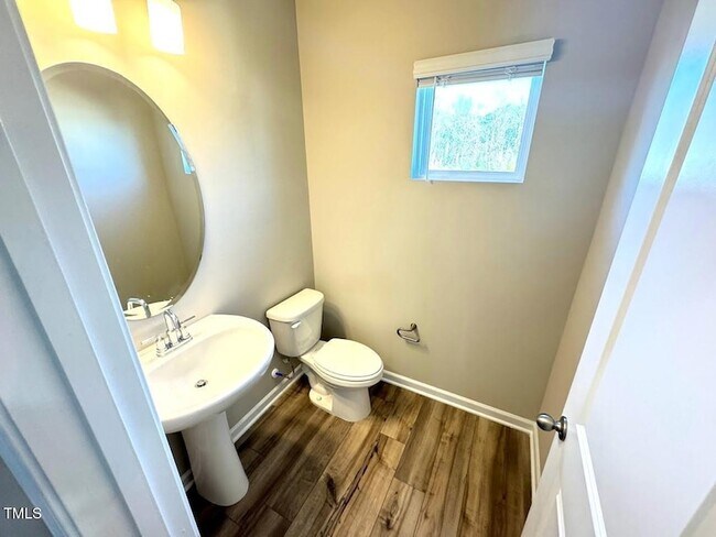 Building Photo - 432 Sustainable Wy