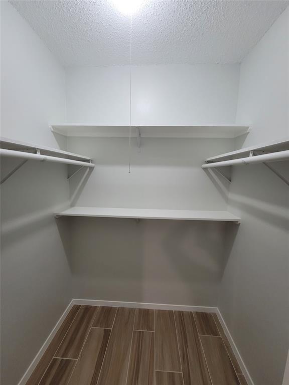 Building Photo - 7093 N Holiday Dr