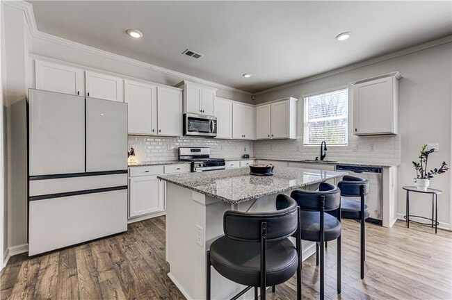Building Photo - 3154 Ellenton Dr