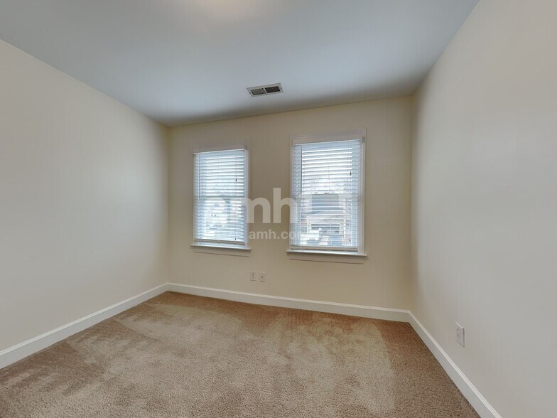 Building Photo - 4840 Forest Highland Dr