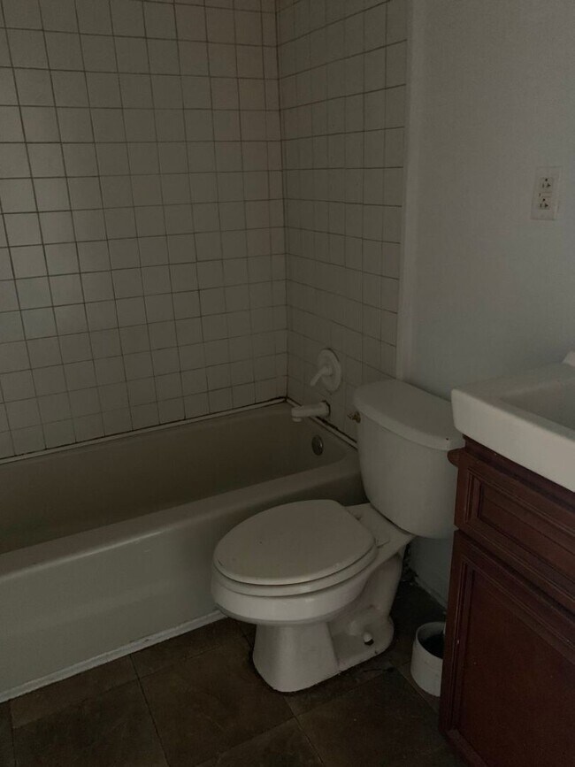 Building Photo - 100-B Spring Ave.