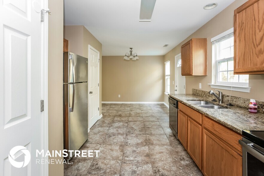 Building Photo - 1486 Kindred Cir NW