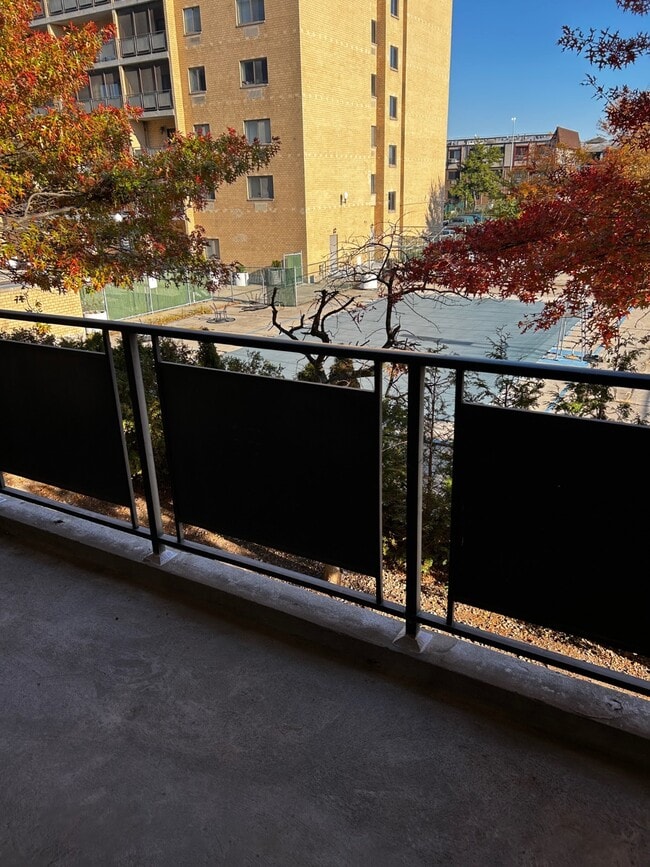 Building Photo - 80 Richmond Hill Rd