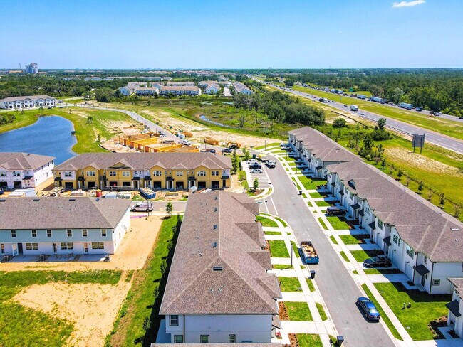 Building Photo - 820 Longboat Dr