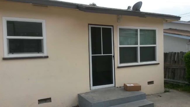 Building Photo - 820 Boylston St