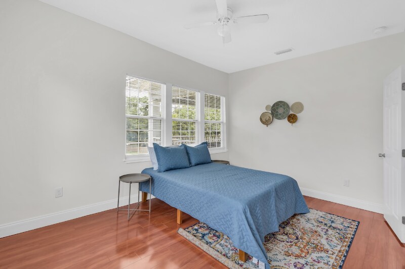 Building Photo - 1023 E Broad St