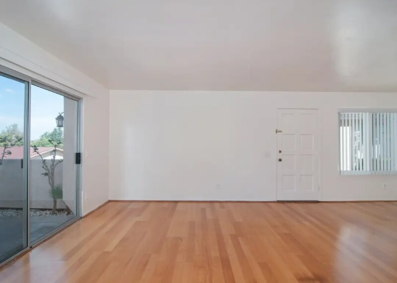 Building Photo - 12583 Caminito De La Gallarda