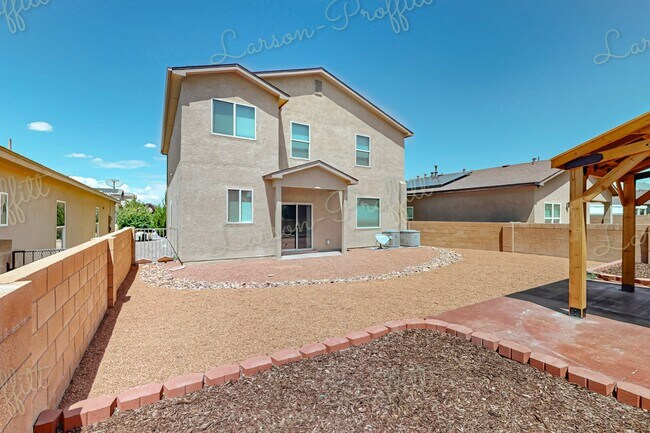 Building Photo - 1038 Desert Sunflower Dr NE