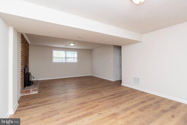 Building Photo - 4202 Flam St