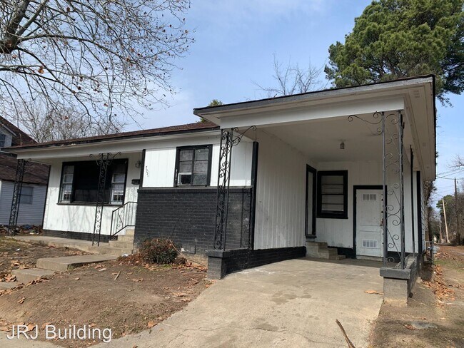 Primary Photo - 2 br, 1 bath House - 707 W. 16th Street