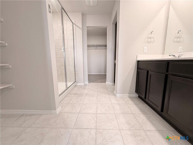 Building Photo - 5700 Great Divide Rd