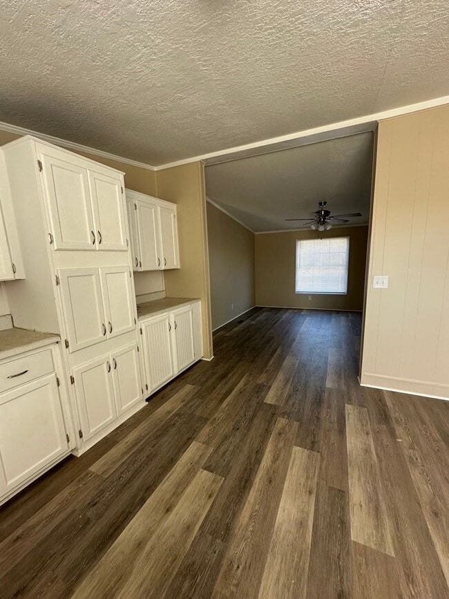 Building Photo - 3 Bed 2 Bath Waterfront Property - Under Renovations