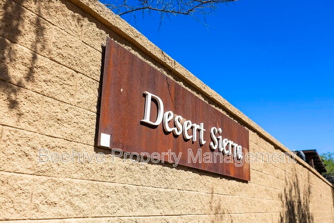 Building Photo - 2314 W Jake Haven