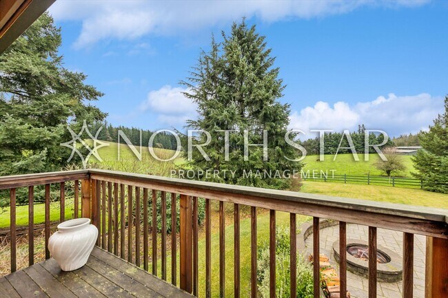 Building Photo - Escape to the Country, Spacious Contemporary in Wilsonville with Shop