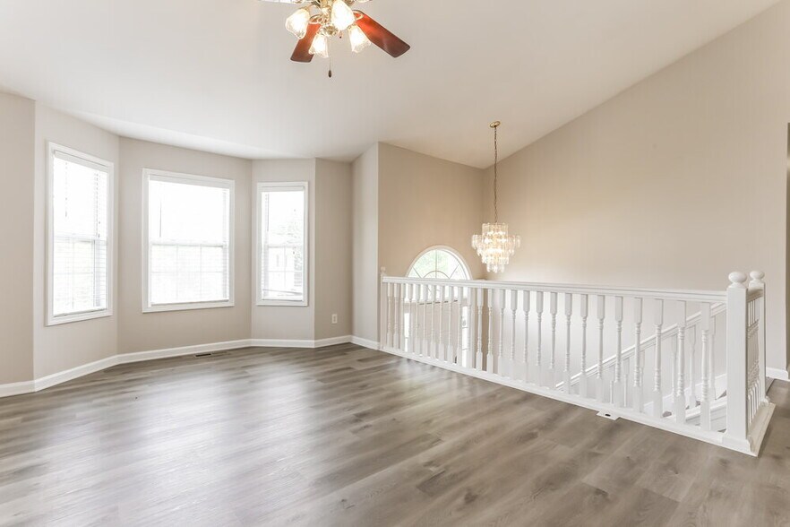 Building Photo - 7823 Cambridge Dr