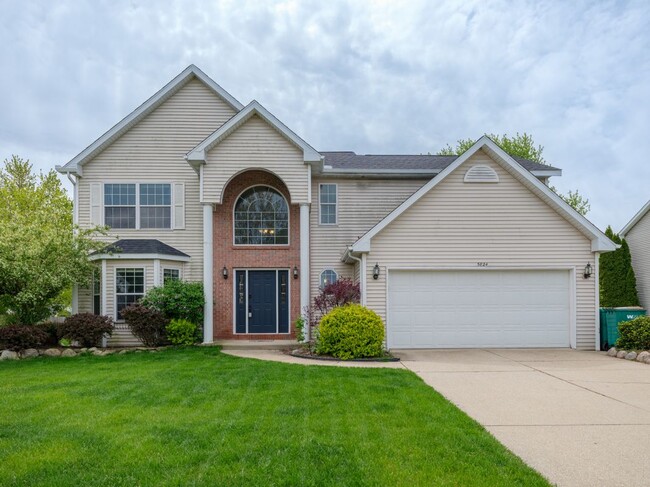 Building Photo - 5824 Tradewind Dr