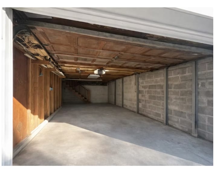 Building Photo - 924 Ash St