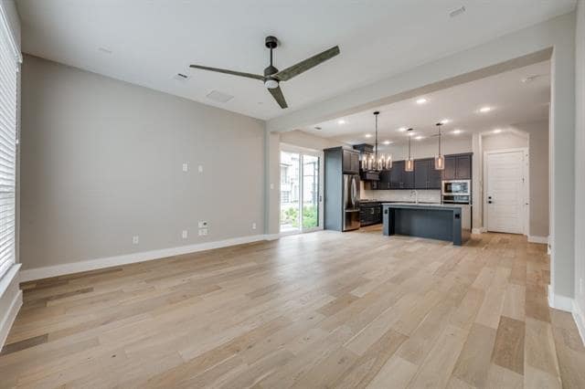 Building Photo - 6129 Echelon Way